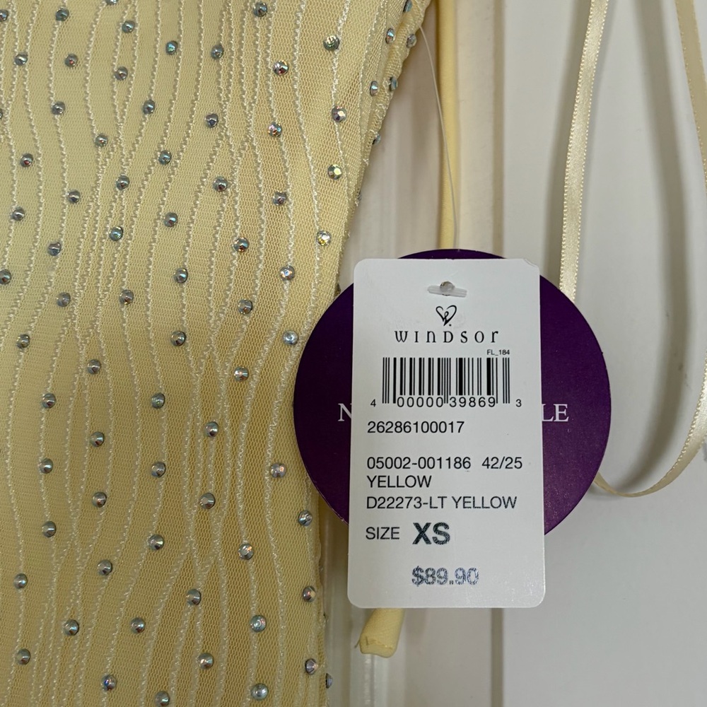 Windsor Pale Yellow Beaded Strap Prom Dresd - Picture 4 of 5